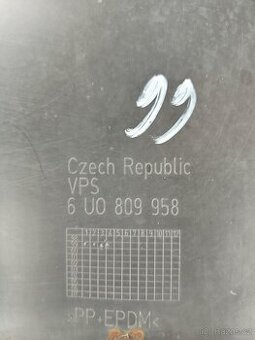 Přední plastové podběhy Felicie