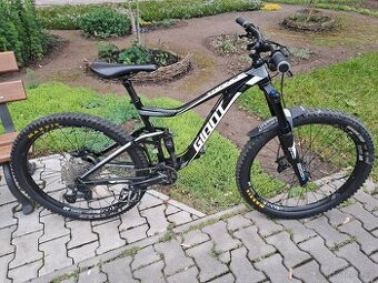 Giant Trance 27,5“ M, zdvihy 170/150, čtyřpístky, 1x11