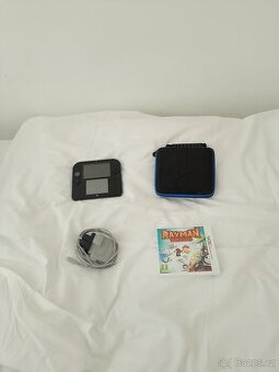 Nintendo 2DS + příslušenství