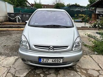 Citroën Xsara Picasso 2.0 HDi, r. 2010, STK 4/27 + náhradní