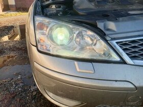 Xenony Ford Mondeo mk3 pěkný stav rok 01-07