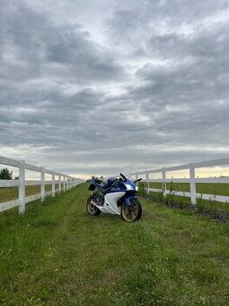 Yamaha yzf r125
