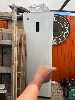 Prodám Lednice Bosch liebherr, mrazáky Beko Whirpool