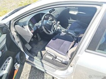 Honda Civic  1,8 benzin