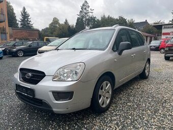 Kia Carens 2.0 benzín nová stk
