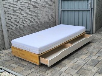 Prodám dřevěnou postel + Matrací ZDARMA