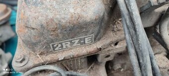 Toyota HiAce 2,4 benzín motor převodovka