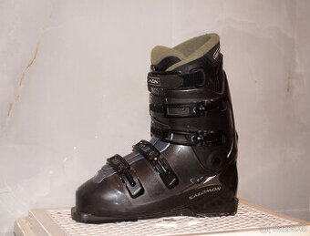 Lyžáky 46,5 Salomon nadměrná velikost 29,5 (46,5UK; 11,5EU)