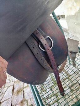 Australské sedlo, chomouty