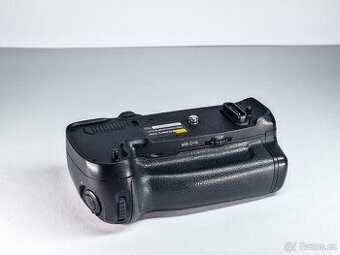 Bateriový grip MB D-16 pro Nikon