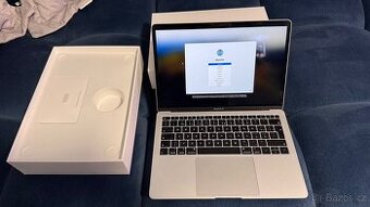 MacBook Air 13” (2020) – Intel Core i5, 8 GB RAM, 128 GB SSD