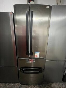 Americká lednice Aristone