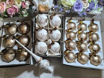 Ručně malované vánoční ozdoby