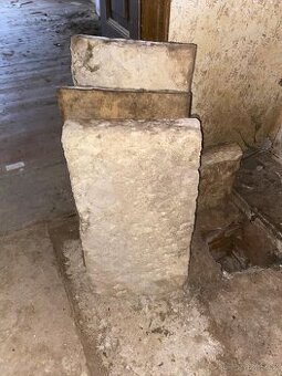 opuková kamenná dlažba