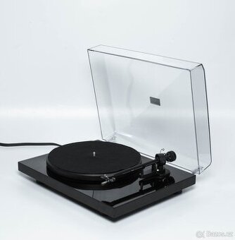 Pro-ject Debut III