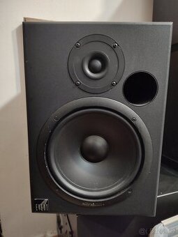 Event TR 8-E studiovy monitor 1 kus