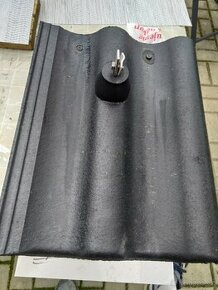 Prodám střešní hromosvodove tašky Bramac max černá glazura.