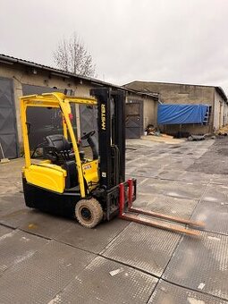 Prodám vysokozdvižný vozík Hyster za 89.000Kč