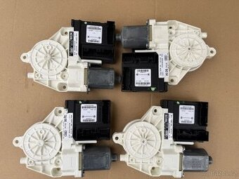 Audi A3 jednotka motorek stahovani okna.