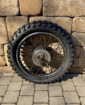 ČZ 125 175 476 477 - zadni kolo 18