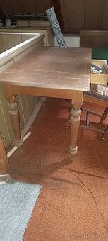 Stůl masiv - starožitný