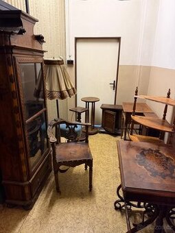 Starožitný nábytek