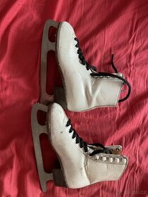 Dívčí brusle velikost 30