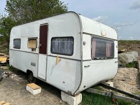 Obytný karavan přívěs