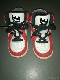 Dětské kotníčkové botičky  Nike vel 25