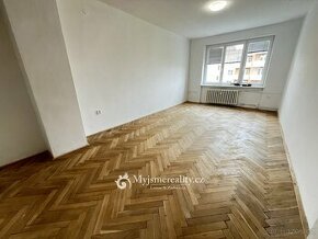 Pronájem cihlový byt 2+1, 53 m2 - Znojmo, Pražská sídl. - 1