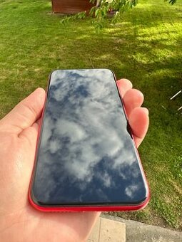 iPhone 11 /64 GB top stav