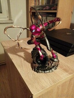 Figurka Spidermana
