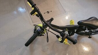 Dětské kolo B'TWIN Dark Hero 500 – 16", pro děti 4–6 let