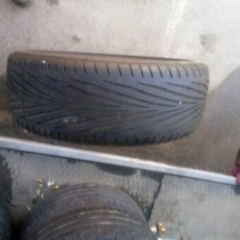 Pneu 195/45 r17