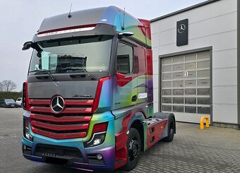 Mercedes-Benz Actros Giga Space - tahač návěsů