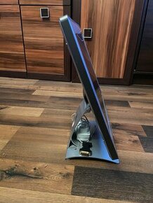 Prodám LCD monitor Fujitsu Siemens 17 palců.
