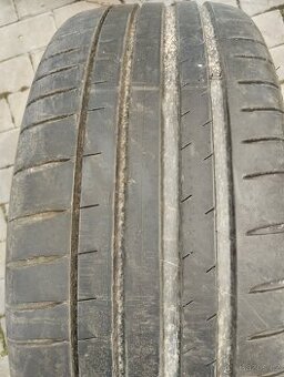 Michelin 225/45 R19 DOT3319