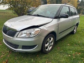 Fabia II facelift 1.2tsi 77kw, rok 11/2011, najeto 76tis. Km