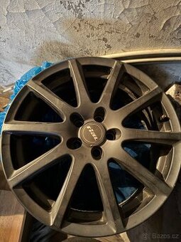 Alu kola Rial r17