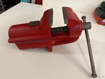 dílenský svěrák, čelistí 135mm