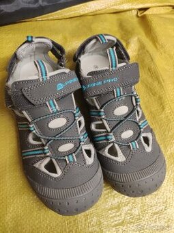 Nové Alpine pro sandály šedé s tyrkysovou  34