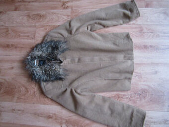 Béžová krátká bunda vel. L/40, akryl a 25% vlny