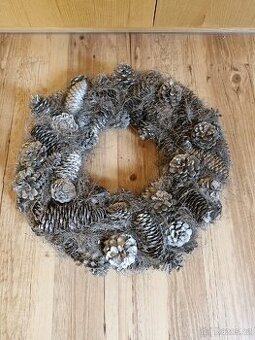 Dekorativní věnec - cca 46cm