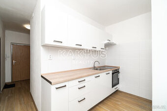 Nájem zrekonstruovaného bytu 2+1, ulice P. Lumumby, Ostrava 