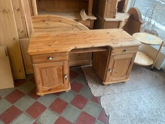 Psací stůl borovice Masiv