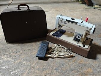 Šicí stroj Lucznik Predom 438