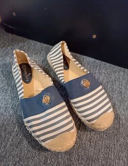 Různé dámské boty velikost 39