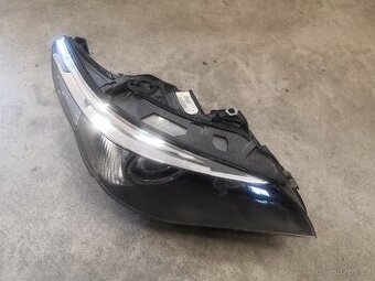 Pravý přední světlomet BMW E60 E61