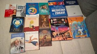 Ruzne druhy knih, mix, 64kusu a 1 omalovanky, 1 hra