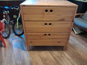 Ikea dřevěná komoda Tassa